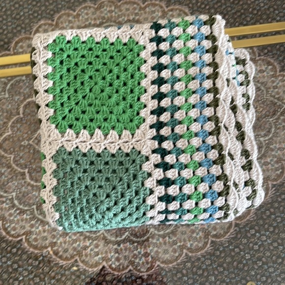 Handmade by hobbii 8/4 cotton yarn. square 34x34 inches - Picture 13 of 16
